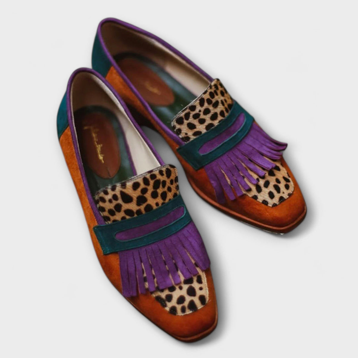 Vera – brūnas mokasīnas ar leoparda rakstu