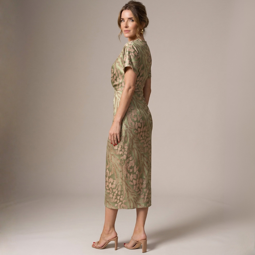 Suzana – Eleganta kleita no viegla un gaisīga auduma